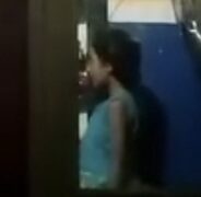കരോക്കെ മൈക്ക് പൊട്ടിത്തെറിച്ച്‌ ആറുവയസുകാരിക്ക് പരുക്കേറ്റു.