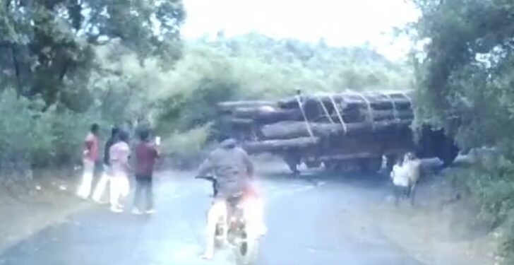 അട്ടപ്പാടി റോഡിൽ അപകടം