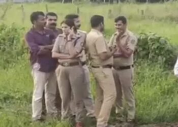 കരിങ്കരപ്പുള്ളിയില്‍ രണ്ട് യുവാക്കളുടെ മൃതദേഹം കുഴിച്ചിട്ട നിലയില്‍