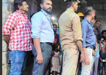 പ്രവാസികളെ പെരുവഴിയിലാക്കി എയർ ഇന്ത്യ എക്സ്പ്രസ്;സർവീസുകൾ റദ്ദാക്കി