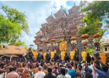 കണ്ണന്മാരാൽ അമ്പാടിയായി നഗരവീഥികൾ ചരിത്രപ്രസിദ്ധമായ ഉറിയടിയും