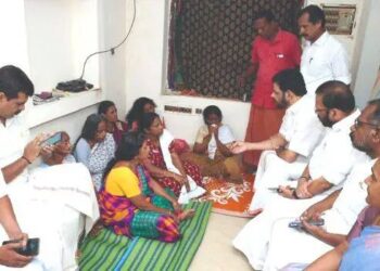 വട്ടിപ്പലിശക്കാർ തഴച്ചു വളരുന്നത് പൊലീസിന്റെ ഒത്താശയോടെയെന്ന് വി.കെ.ശ്രീകണ്ഠൻ എം.പി.