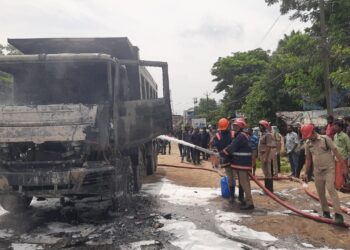 ഓടിക്കൊണ്ടിരുന്ന ടോറസ് ലോറിക്ക് തീപിടിച്ചു