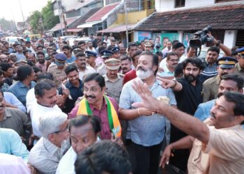 ബിജെപിയും കൃഷ്ണകുമാറും ചേർന്ന് പാലക്കാട് എടുത്തിരിക്കുമെന്ന്  സുരേഷ് ഗോപി