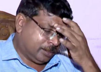 പാലക്കാട് സിപിഐഎമ്മില്‍ പൊട്ടിത്തെറി. ഏരിയ കമ്മറ്റി അംഗം അബ്ദുള്‍ ഷുക്കൂർ പാർട്ടി വിട്ടു.