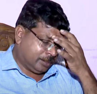 പാലക്കാട് സിപിഐഎമ്മില്‍ പൊട്ടിത്തെറി. ഏരിയ കമ്മറ്റി അംഗം അബ്ദുള്‍ ഷുക്കൂർ പാർട്ടി വിട്ടു.