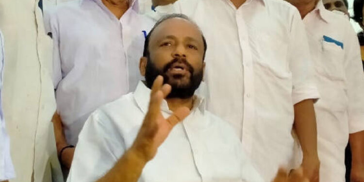 സരിന് പിന്തുണ പ്രഖ്യാപിച്ച്‌ എ.വി ഗോപിനാഥ്