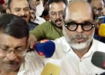 അബ്ദുള്‍ ഷുക്കൂറിൻ്റെ പിണക്കം മാറ്റി എല്‍ ഡി എഫ് കണ്‍വൻഷൻ വേദിയിലെത്തി