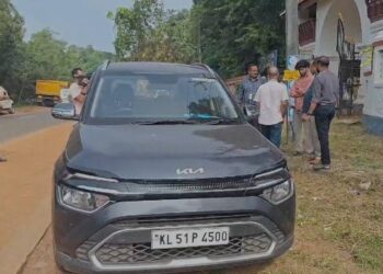 ചെറുതുരുത്തിയില്‍ കാറില്‍ കടത്തുകയായിരുന്ന 25 ലക്ഷം രൂപ പിടികൂടി