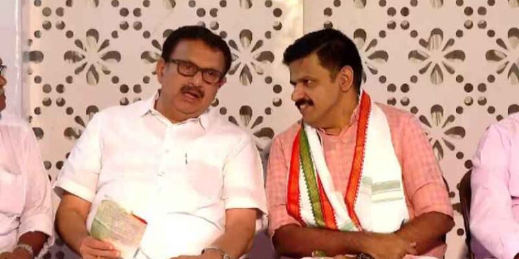 കോണ്ഗ്രസില് ചേര്ന്നതിന് ശേഷം ആദ്യമായി സന്ദീപ് വാര്യര് കെ മുരളീധരനൊപ്പം വേദി പങ്കിട്ടു.
