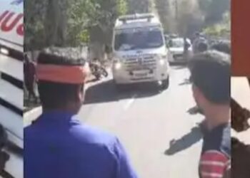 ബസ് കാത്തു നിന്നവര്‍ക്കിടയിലേക്ക് കാര്‍ പാഞ്ഞു കയറി; 10 പേര്‍ക്ക് പരുക്ക്, 3 പേരുടെ നില ഗുരുതരം