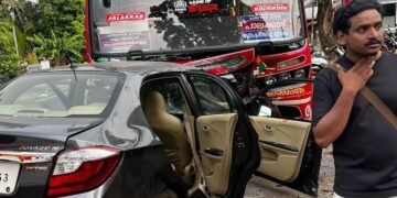 തച്ചമ്പാറയിൽ ബസ്സും കാറും കുട്ടിയിടിച്ച് അപകടം