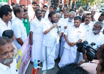 മുക്കുപണ്ടം പണയ തട്ടിപ്പ് കേസിലെ പ്രതിയായ ബ്ലോക്ക് പഞ്ചായത്തംഗം രാജി വയ്ക്കണം