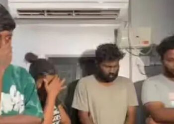 വാളയാറില്‍ രാസലഹരിയുമായി അമ്മയും മകനും പിടിയില്‍.