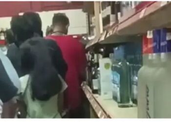 ബീവറേജ് ഷോപ്പിൽ പെൺകുട്ടിയെ ക്യൂവിൽ നിർത്തിയത് പിതാവ്; കേസെടുത്ത് പോലിസ്