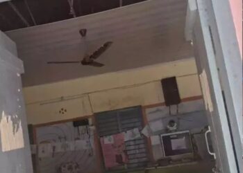 കടുക്കാംക്കുന്നം സ്കൂളിലെ സീലിംഗ് പൊട്ടിവീണു