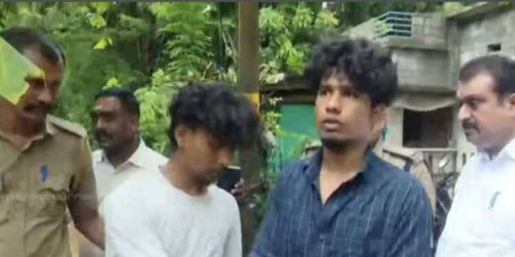 പ്രണയം നിരസിച്ചതിന് പെണ്‍കുട്ടിയുടെ വീട്ടിലേക്ക് പെട്രോൾ ബോംബ് എറിഞ്ഞു.