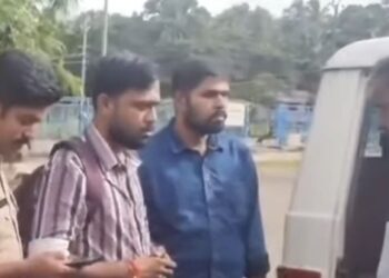 രേഖകളില്ലാതെ കൈവശം വെച്ച 48 ലക്ഷം രൂപയുമായി യുവാക്കള്‍ പിടിയില്‍