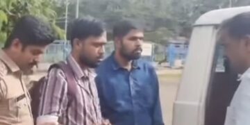 രേഖകളില്ലാതെ കൈവശം വെച്ച 48 ലക്ഷം രൂപയുമായി യുവാക്കള്‍ പിടിയില്‍
