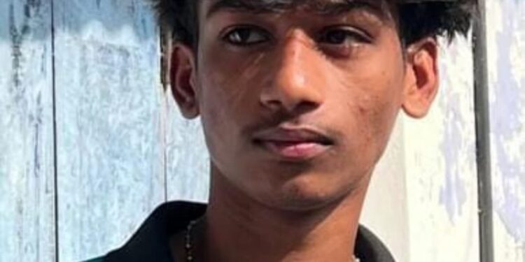 കണ്ണാടി സ്കൂളിലെ പത്താം ക്ലാസ് വിദ്യാർത്ഥിയെ വീട്ടിൽ മരിച്ച നിലയിൽ കണ്ടെത്തി