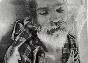 കുഴഞ്ഞുവീണ് മരിച്ച നിലയിൽ കണ്ടെത്തിയ വ്യക്തിയുടെ ബന്ധുക്കളെ തേടുന്നു