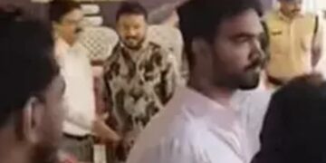 പുതിയ വന്ദേഭാരത് സ്വീകരണത്തിന് മാങ്കൂട്ടത്തിലെത്തി, പരിപാടി ബഹിഷ്‌കരിച്ച്‌ ബിജെപി