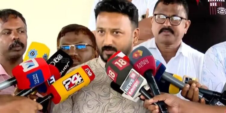 പുതിയ ശബ്ദരേഖ പുറത്ത് കോടതിയില്‍ നിരപരാധിത്വം തെളിയിക്കുമെന്നും രാഹുല്‍ മാങ്കൂട്ടത്തില്‍