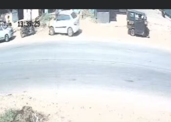 നിയന്ത്രണം വിട്ട കാര്‍ ഹോട്ടലിലേക്ക് ഇടിച്ചു കയറി 4 പേര്‍ക്ക് പരിക്ക്,ഒരാളുടെ നില ഗുരുതരം