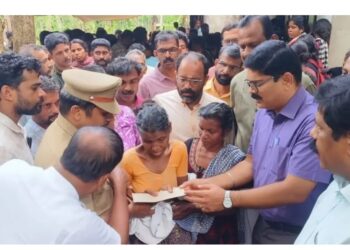 വനംവാച്ചര്‍ ഷൈജുവിന്റെ മരണം: അടിയന്തര ധനസഹായം കൈമാറി