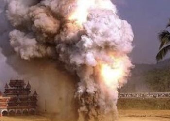 ആമക്കാവ് പൂരത്തോടനുബന്ധിച്ച്‌ നടന്ന വെടിക്കെട്ടിനിടെ അപകടം.