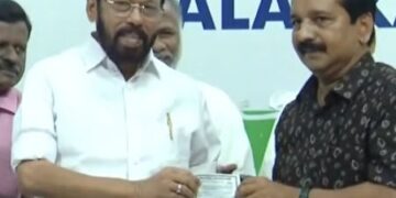 എ. സുരേഷ് കോണ്‍ഗ്രസില്‍ ചേർന്നു.