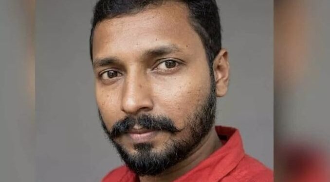 കയ്യിലിരുന്ന് പടക്കം പൊട്ടി യുവാവ് മരിച്ചു