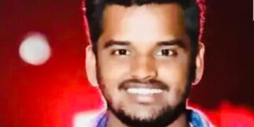 നിർത്തിയിട്ട് കാറിന് പിന്നില്‍ ലോറി ഇടിച്ച്‌ അപകടം; യുവാവിന് ദാരുണാന്ത്യം