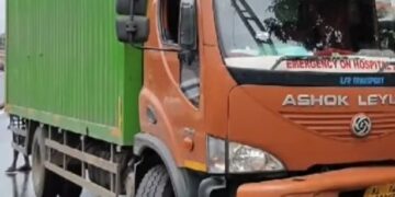 ലോറി ഇടിച്ചുകയറി വിദ്യാര്‍ത്ഥിക്ക് ദാരുണാന്ത്യം,മൂന്ന് പേര്‍ക്ക് പരിക്ക്