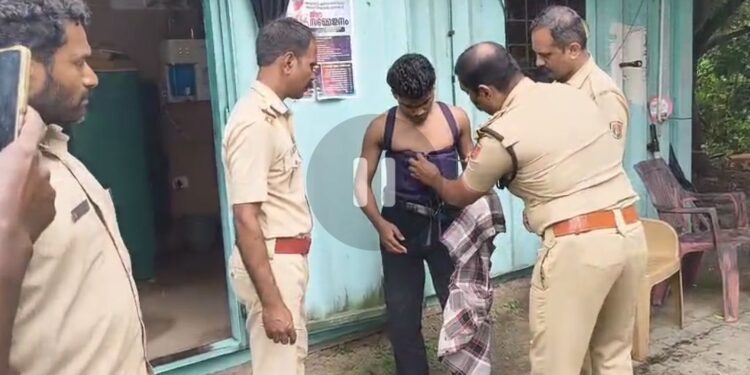 രേഖകളില്ലാതെ അനധികൃതമായി കടത്തി കൊണ്ടു വന്ന ₹-16,00,000/- പിടിച്ചെടുത്തു