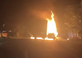 ലോറികള്‍ കൂട്ടിയിടിച്ച്‌ തീപിടിച്ചു; ഡ്രൈവര്‍ വെന്തു മരിച്ചു