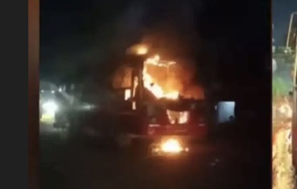 ഓടിക്കൊണ്ടിരുന്ന കെഎസ്‌ആര്‍ടിസി ബസിന് തീപിടിച്ചു; ആളപായമില്ല
